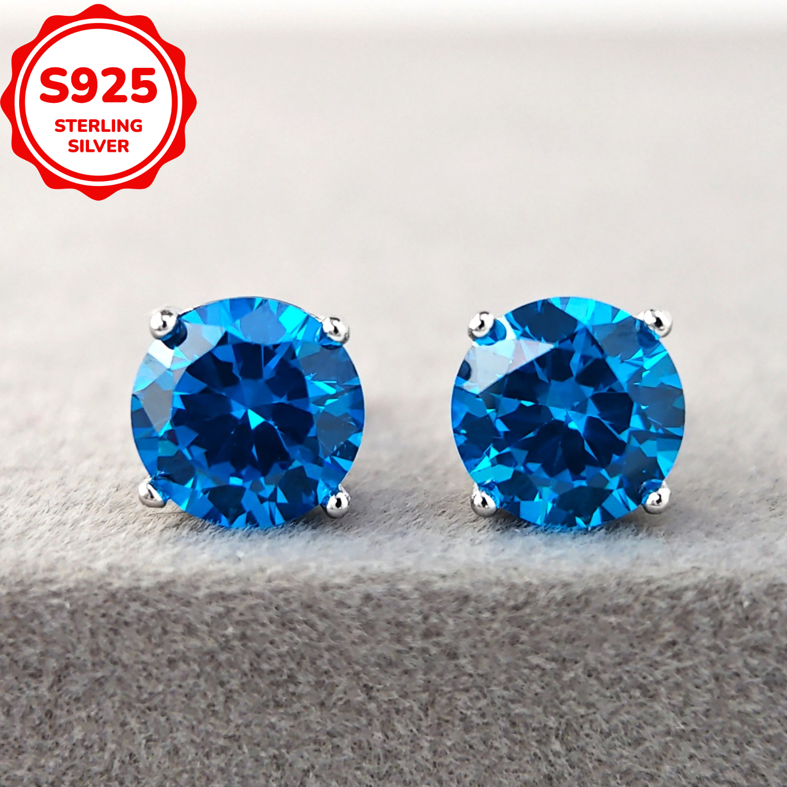 Easy Stud Earrings with Three-Carat Design
